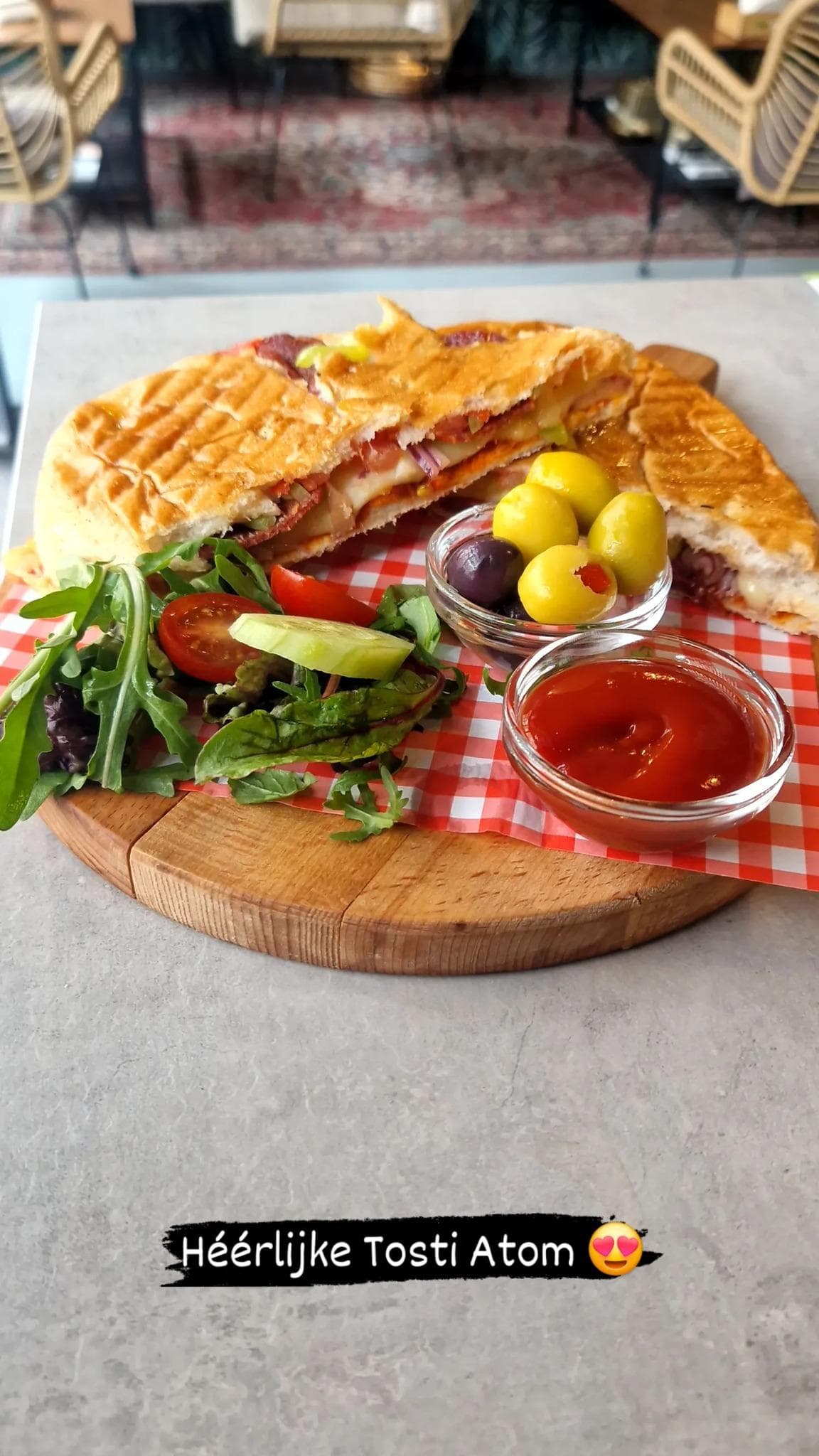 Tosti atom